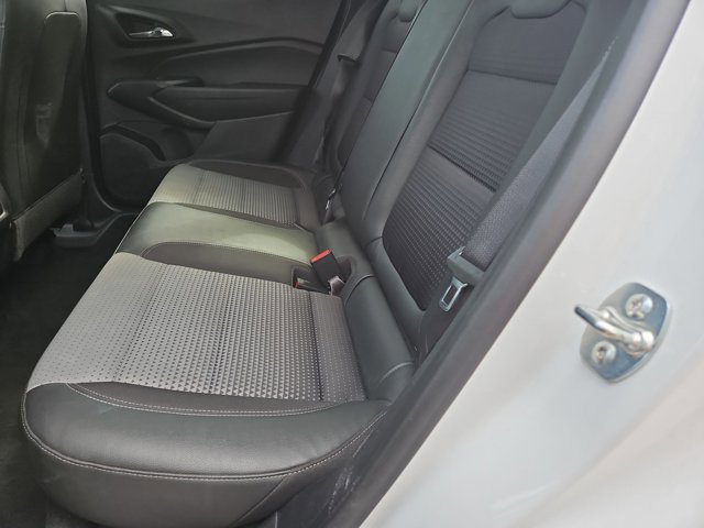 Used 2025 Chevrolet Trax LT image 16