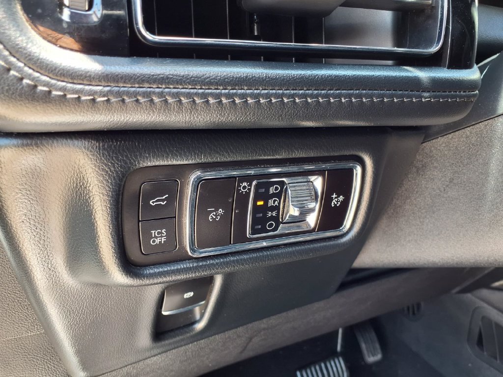 Used 2023 Lincoln Nautilus FWD w/ Premium Package image 21