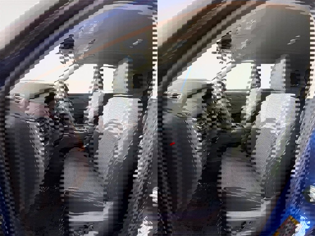 Used 2023 Nissan Rogue SV image 9