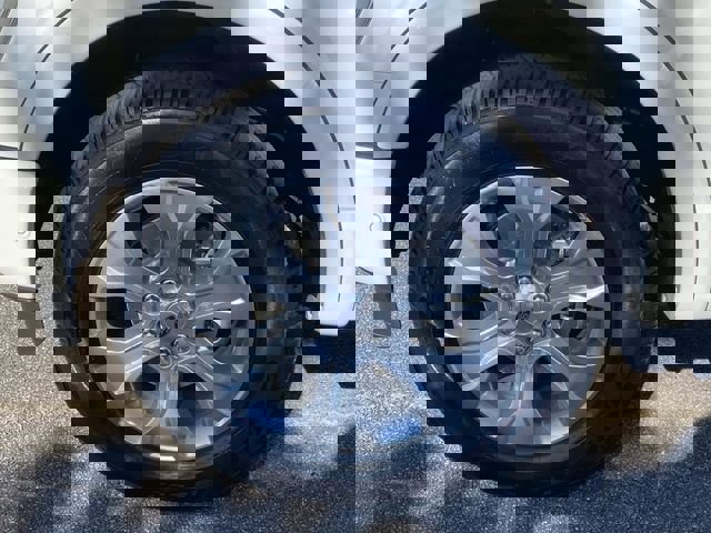 Certified 2022 Ford F150 Platinum w/ Equipment Group 701A High AWD/4WD image 10