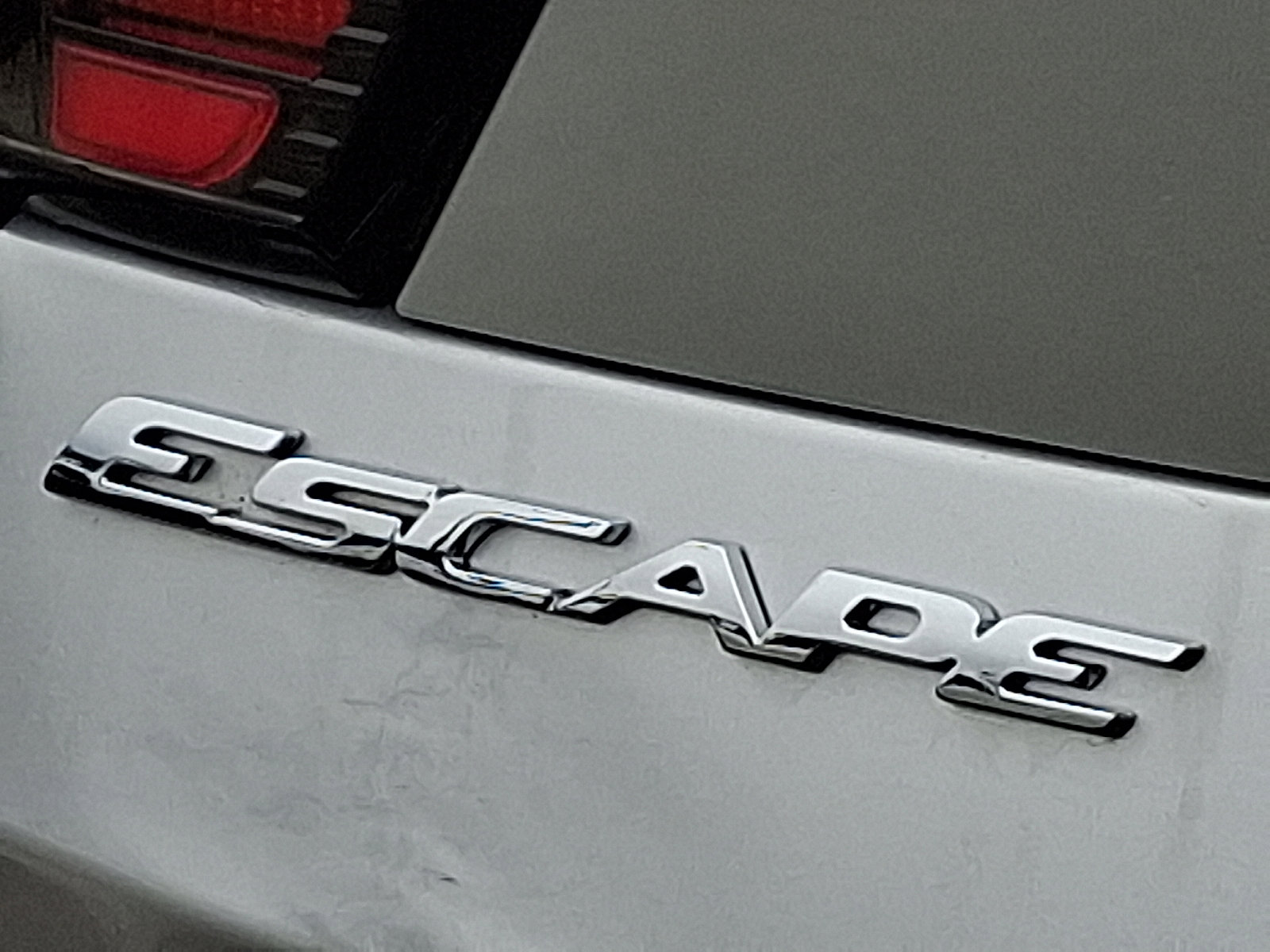 Used 2017 Ford Escape Titanium image 29