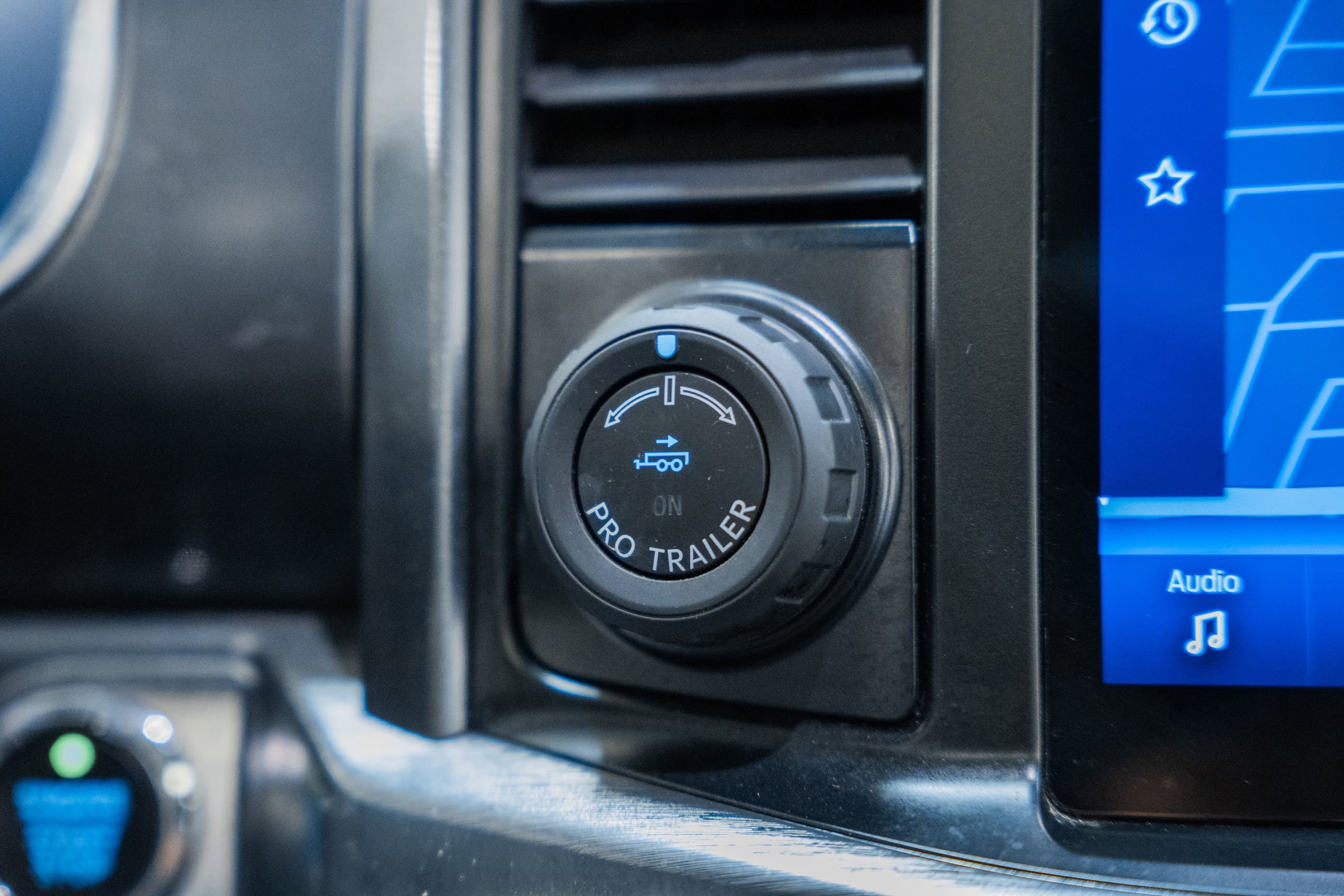 Certified 2023 Ford F150 Lariat w/ Equipment Group 502A High image 28