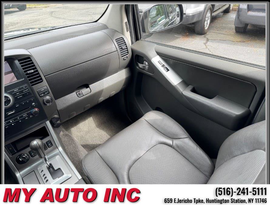 Used 2012 Nissan Pathfinder Silver image 12