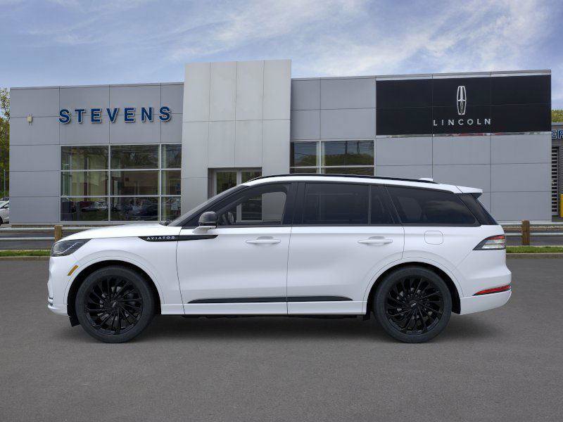 New 2025 Lincoln Aviator Reserve w/ Luxury Package AWD/4WD image 4