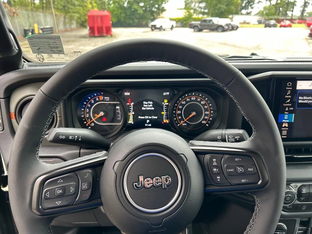 New 2025 Jeep Gladiator Mojave image 13