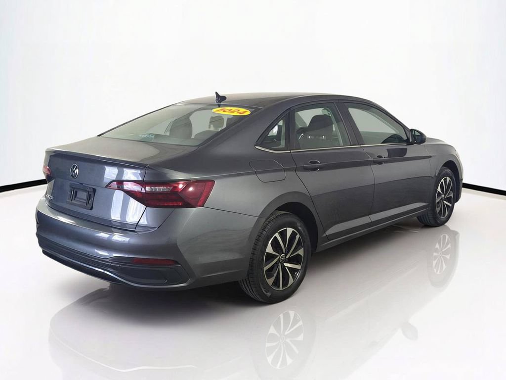 Used 2024 Volkswagen Jetta S FWD image 5