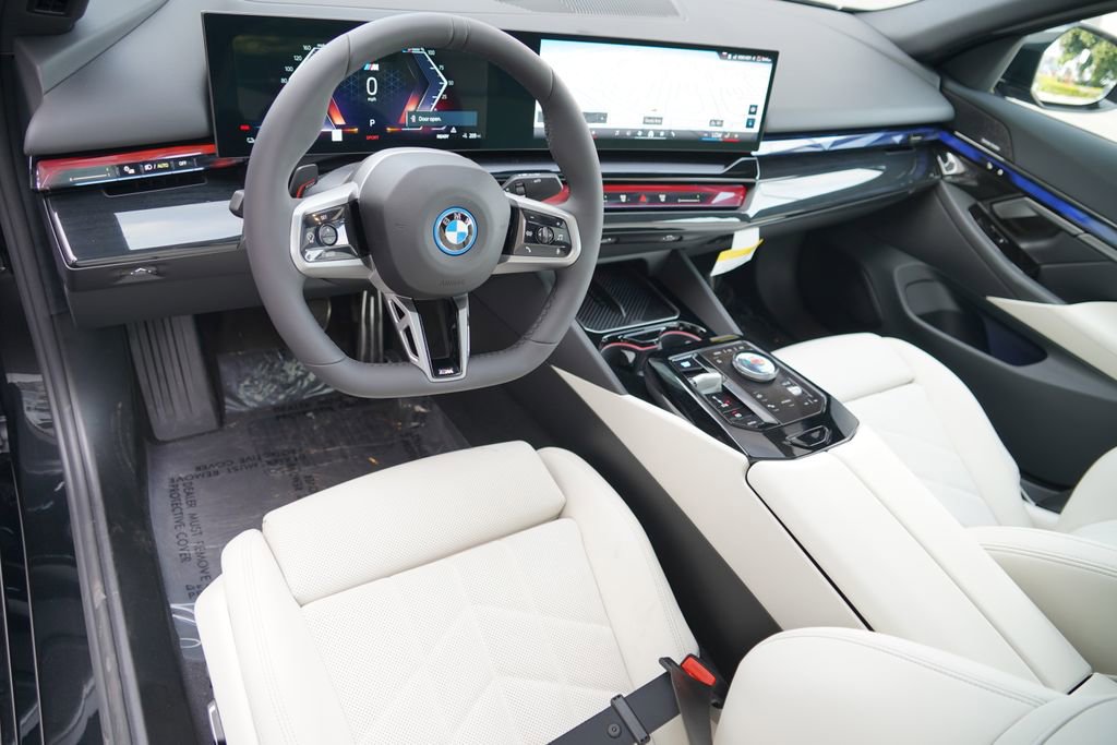 New 2026 BMW i5 eDrive40 w/ M Sport Package image 12