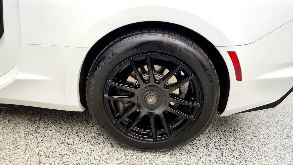 Used 2020 Chevrolet Camaro LT RWD image 9