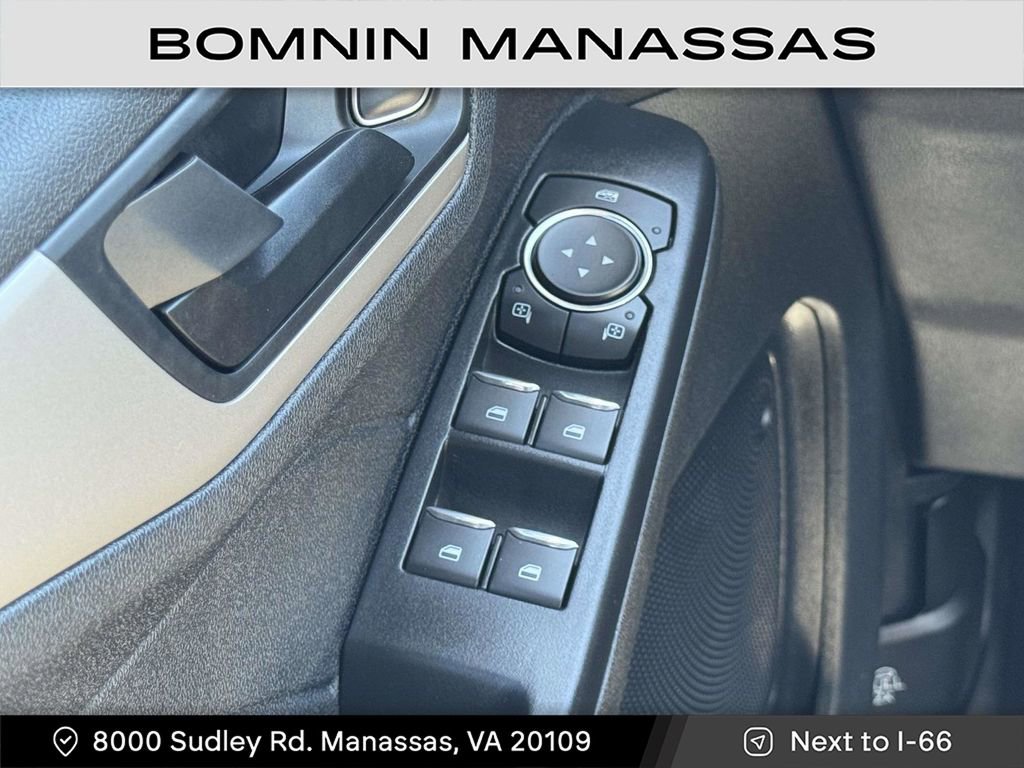 Used 2022 Ford Escape SE w/ SE Sport Appearance Package image 24