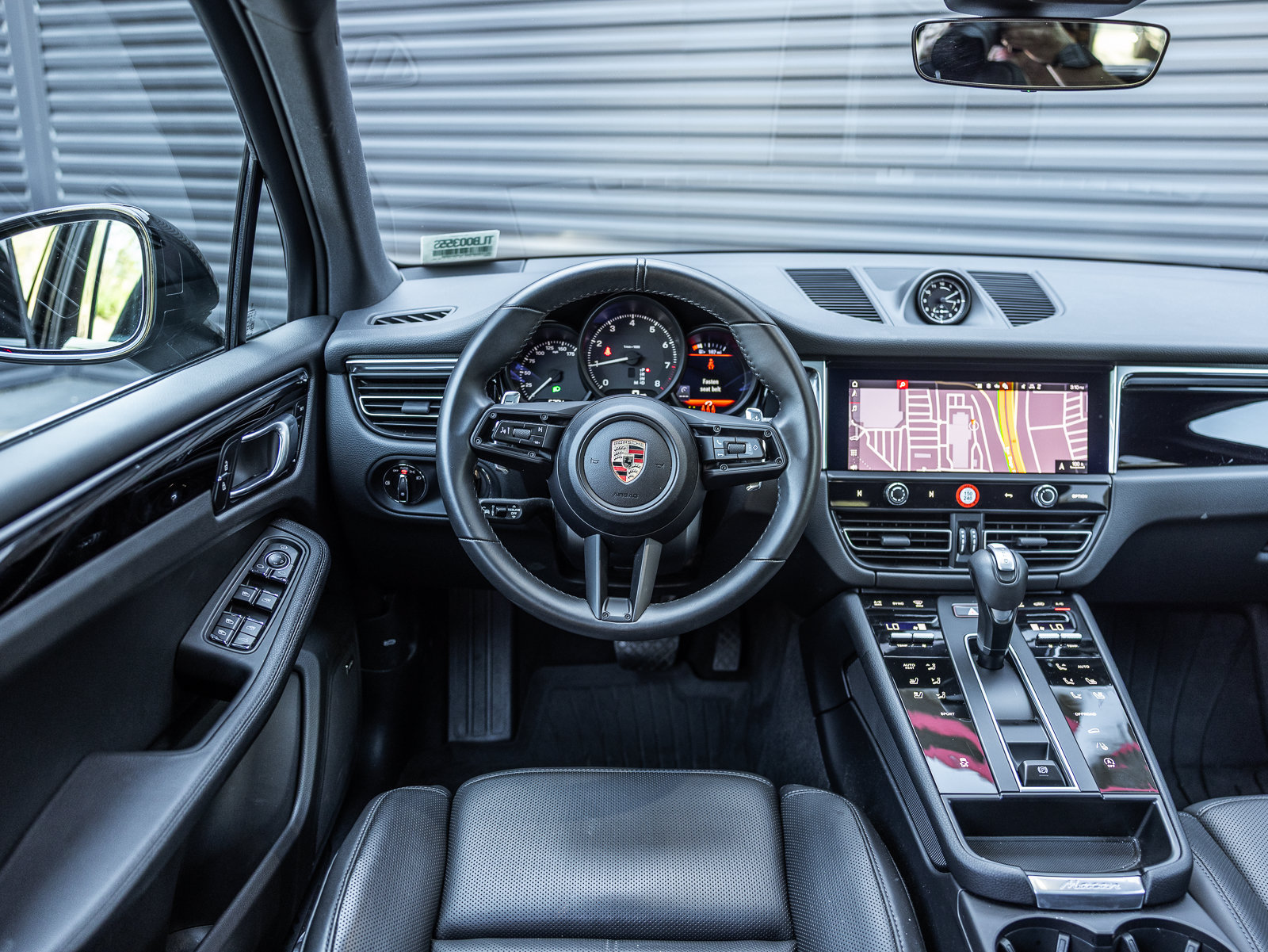 Certified 2026 Porsche Macan AWD/4WD image 12