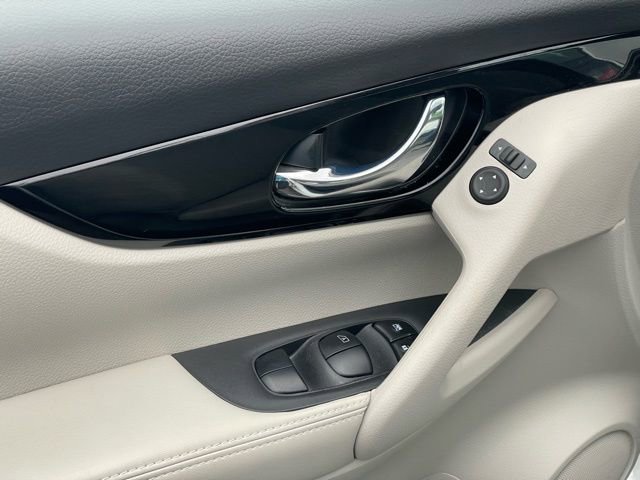 Certified 2022 Nissan Rogue Sport SL AWD/4WD image 11