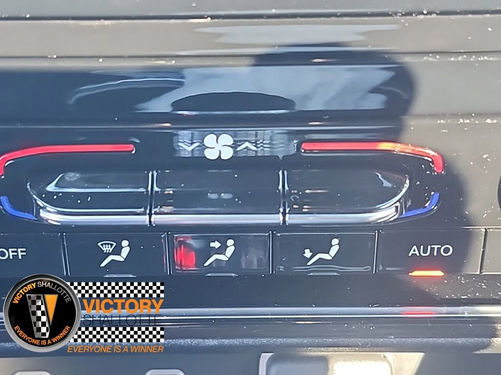 Certified 2025 Jeep Grand Cherokee Laredo image 6