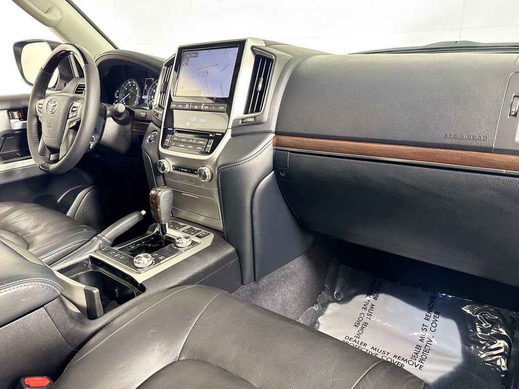 Used 2016 Toyota Land Cruiser AWD/4WD image 38