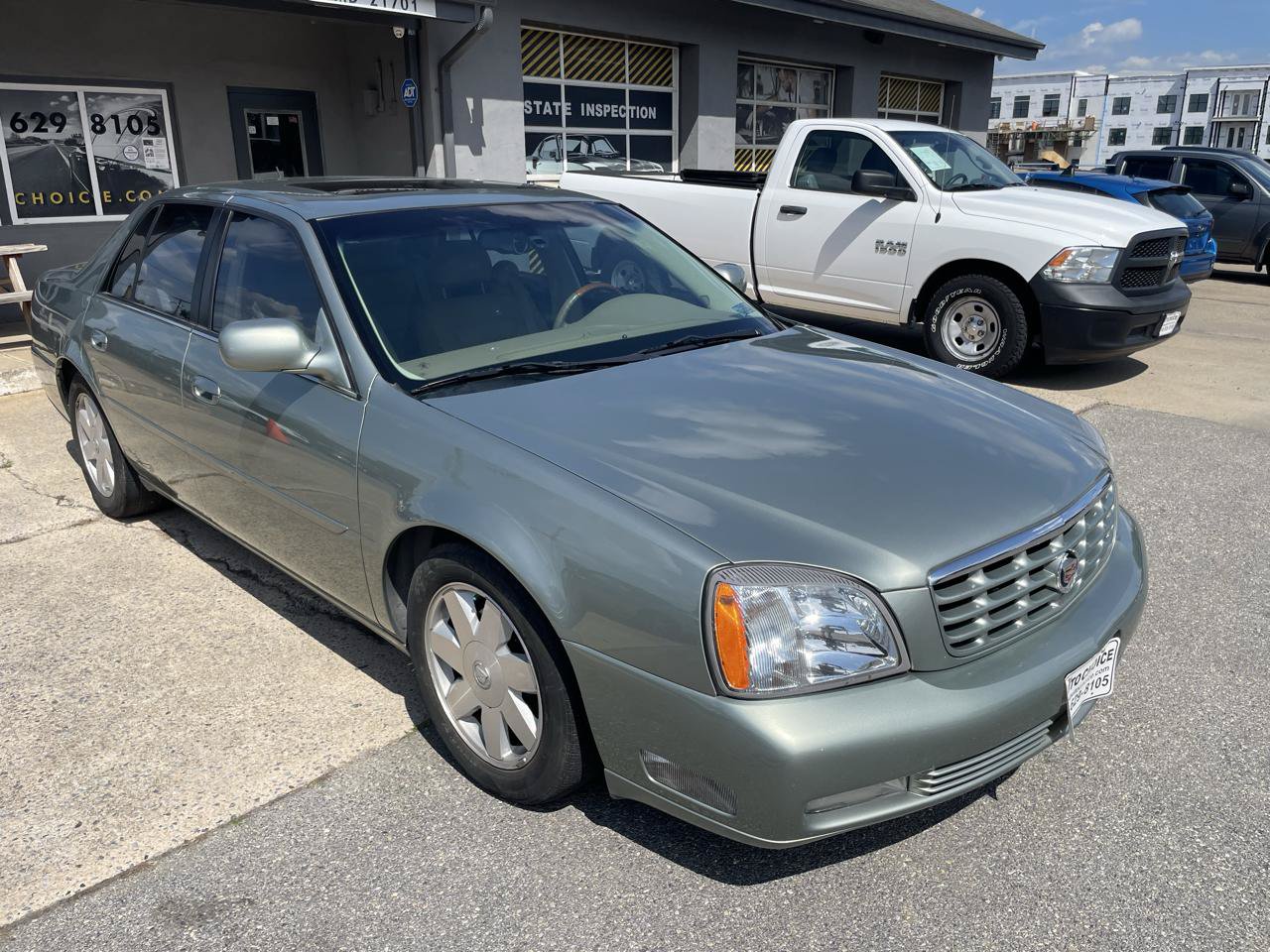 Used 2005 Cadillac De Ville DTS w/ Equipment Group FWD image 17