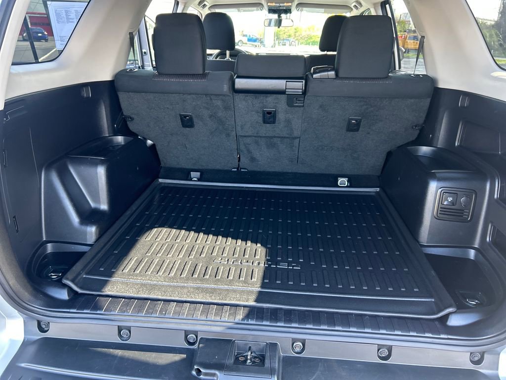 Used 2019 Toyota 4Runner TRD Off-Road AWD/4WD image 27