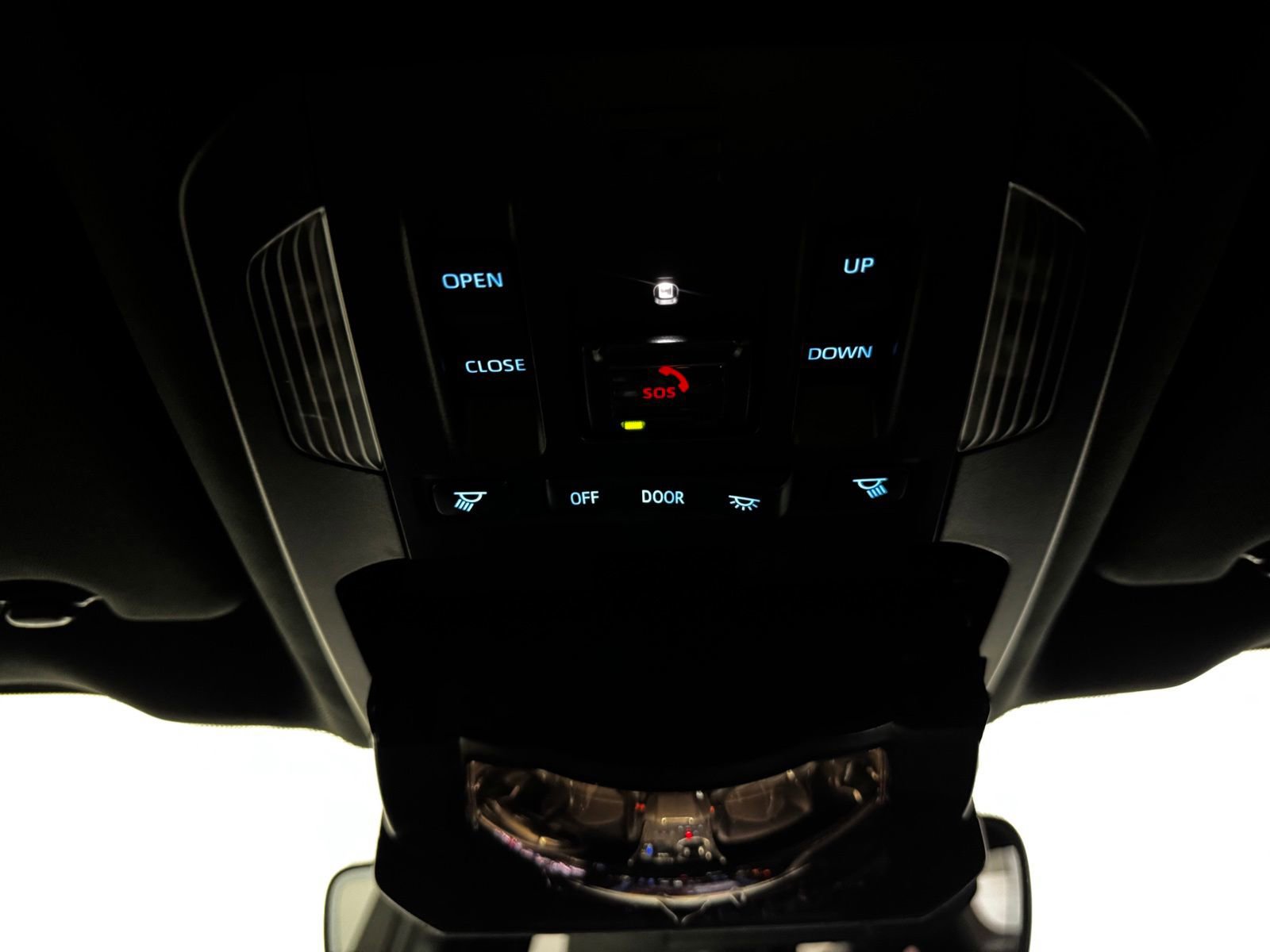 Used 2022 Toyota Highlander XSE FWD image 29