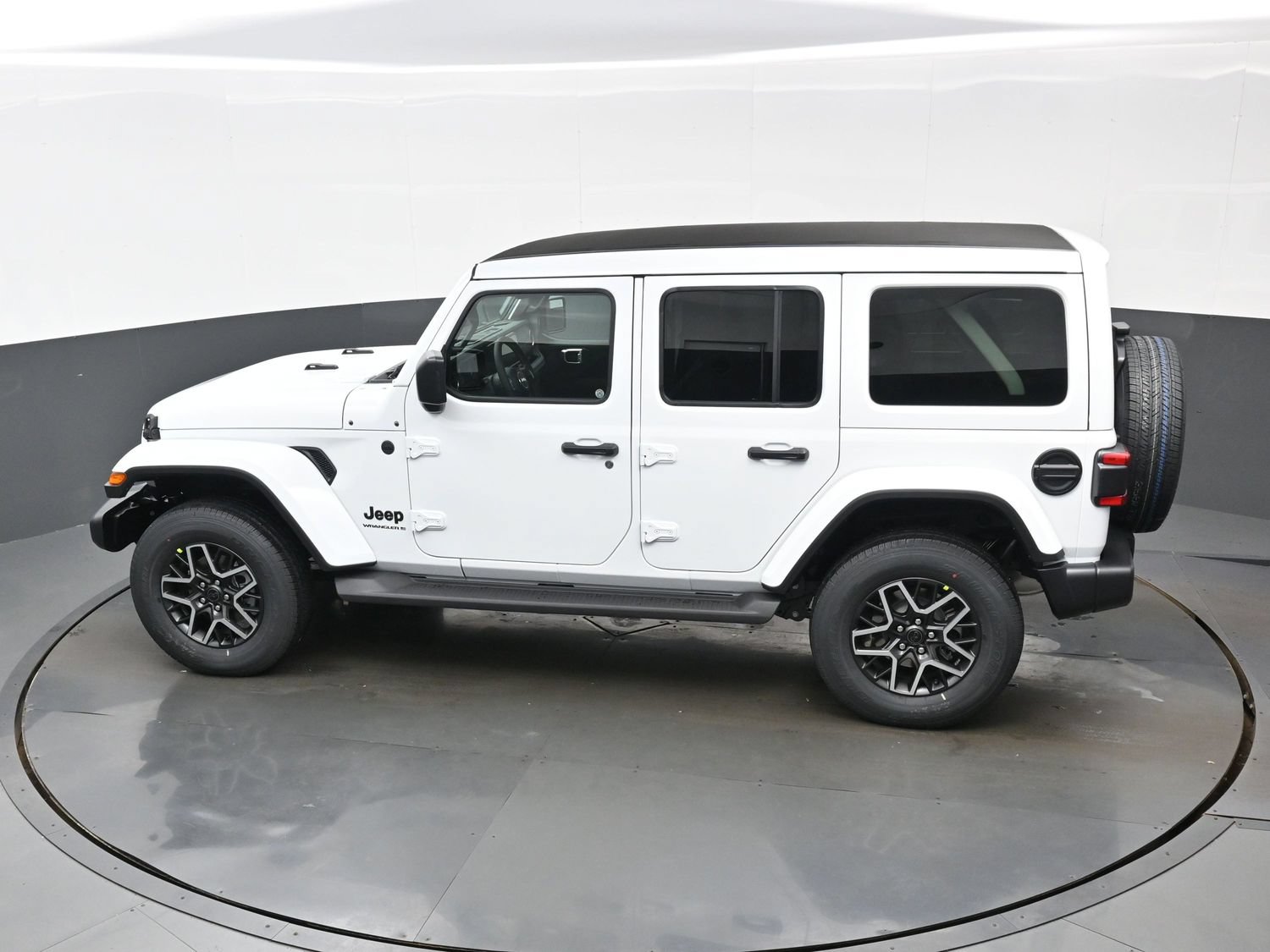 New 2027 Jeep Wrangler Unlimited Sahara AWD/4WD image 22