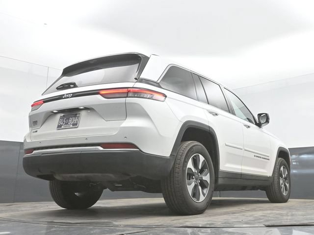 Used 2022 Jeep Grand Cherokee Limited 4xe w/ Luxury Tech Group II AWD/4WD image 33
