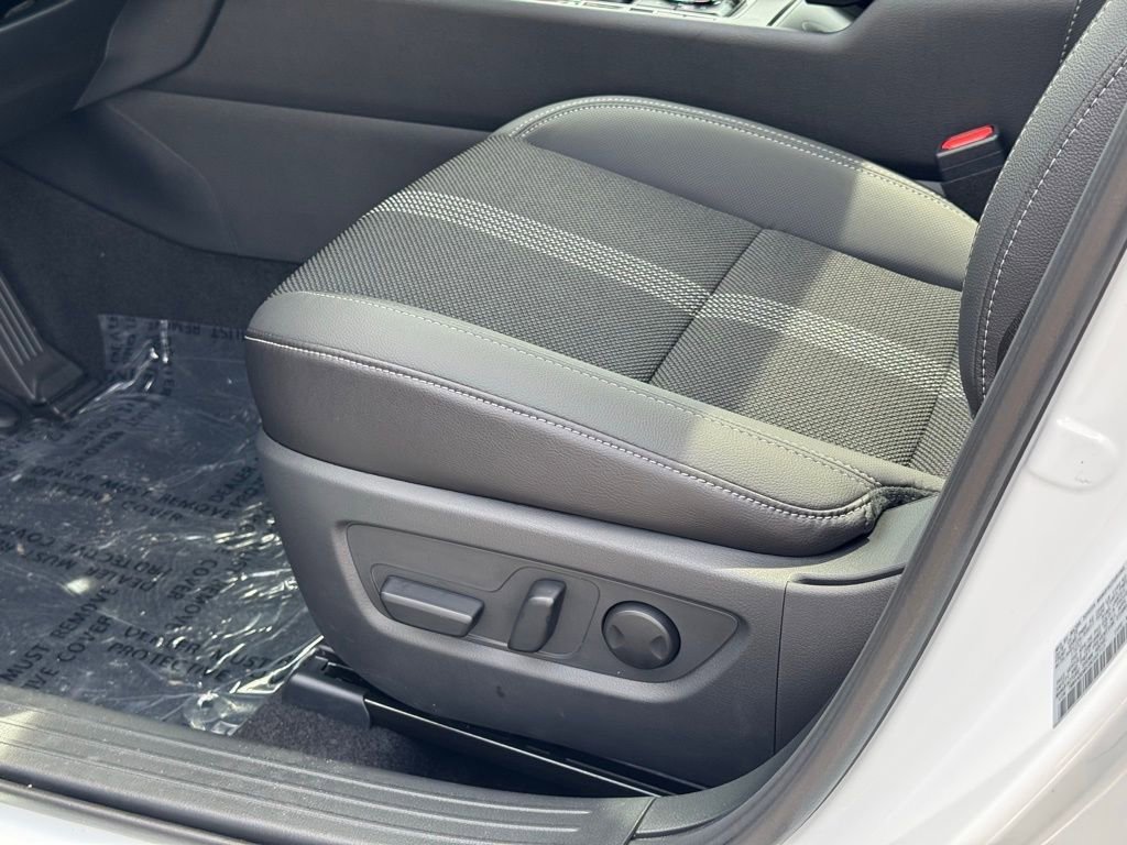 New 2025 MAZDA CX-50 AWD 2.5 S w/ Weather Package image 13