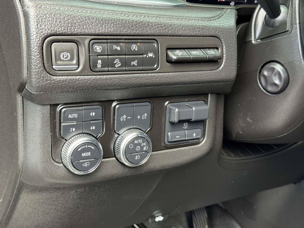 Used 2023 GMC Yukon XL Denali w/ Max Trailering Package AWD/4WD image 10