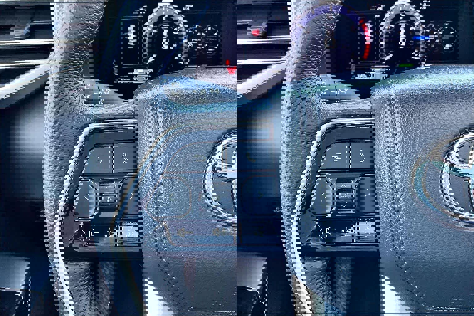 Certified 2025 Toyota Sequoia Platinum image 23