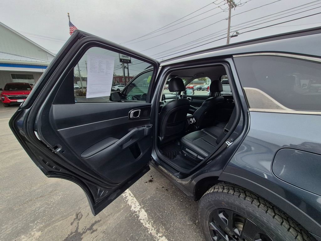 Used 2021 Kia Sorento S image 20