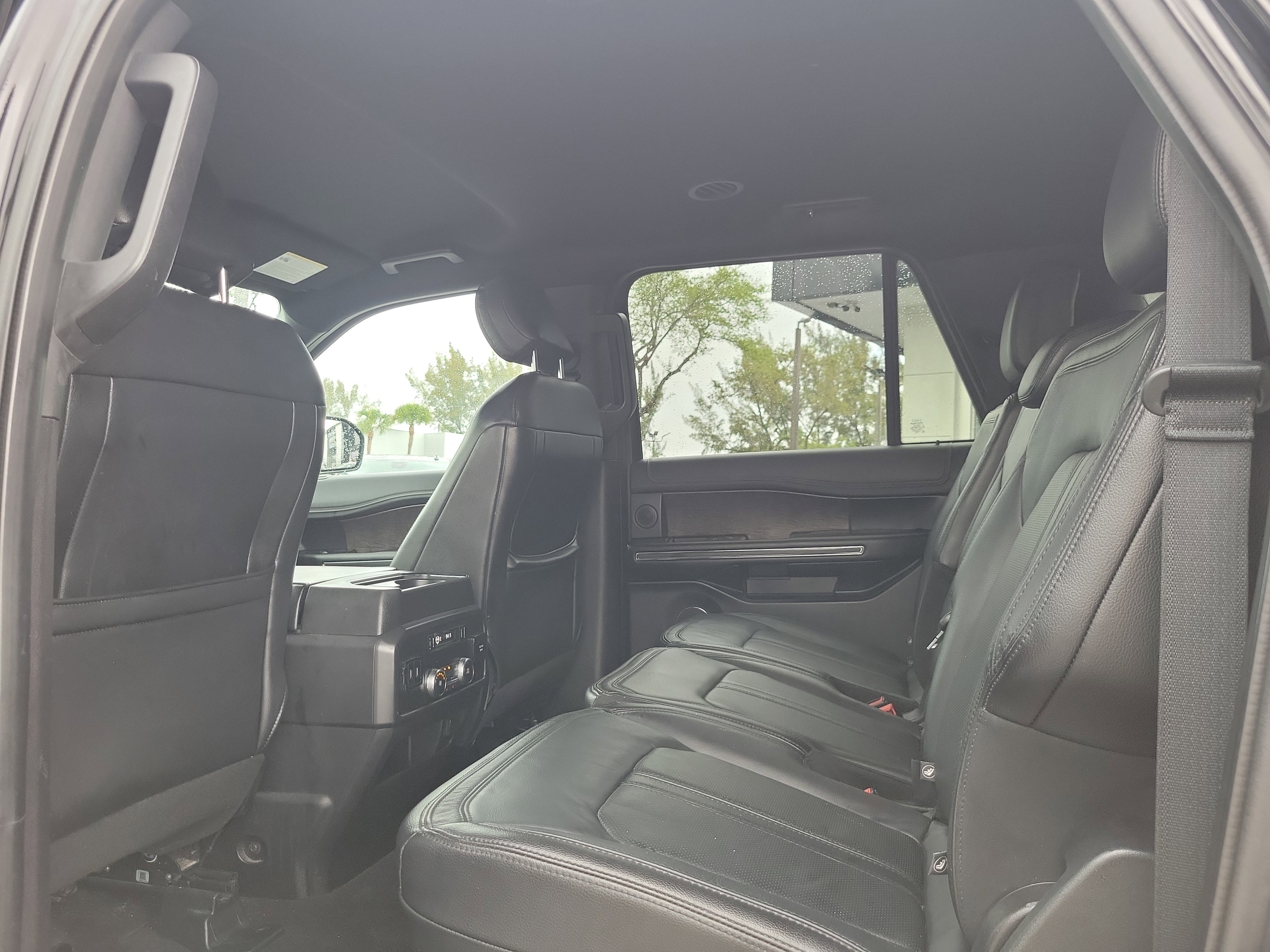 Used 2019 Ford Expedition Max Limited RWD image 15