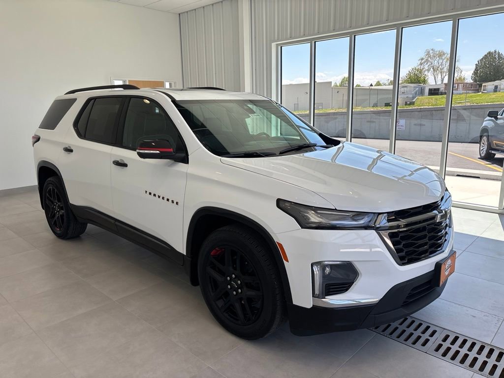 Used 2023 Chevrolet Traverse Premier w/ Redline Edition AWD/4WD image 6