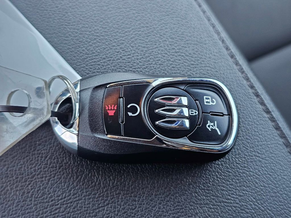 Used 2025 Buick Envista Sport Touring w/ Convenience I Package FWD image 31