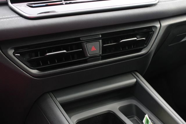New 2026 Volkswagen Tiguan SE AWD/4WD image 17