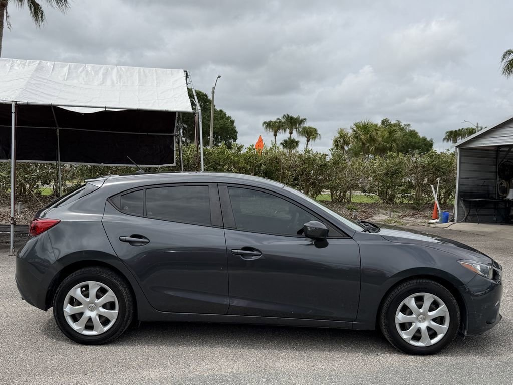 Used 2015 MAZDA MAZDA3 i Sport FWD image 4