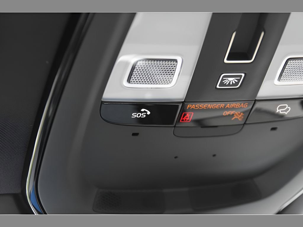 Certified 2026 Volvo XC90 B5 Core w/ Protection Package Premier AWD/4WD image 38