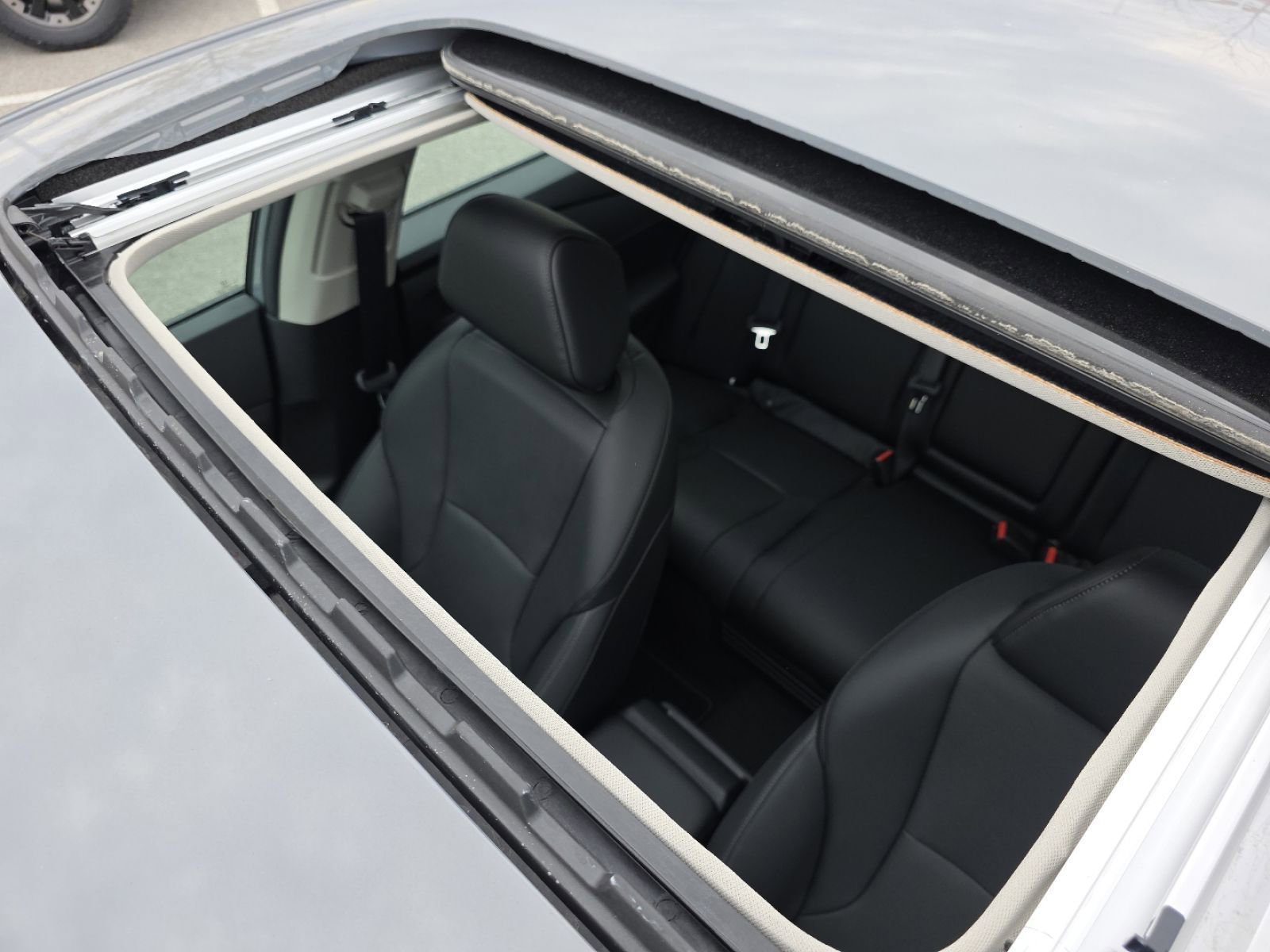 New 2025 Honda Accord EX-L image 4