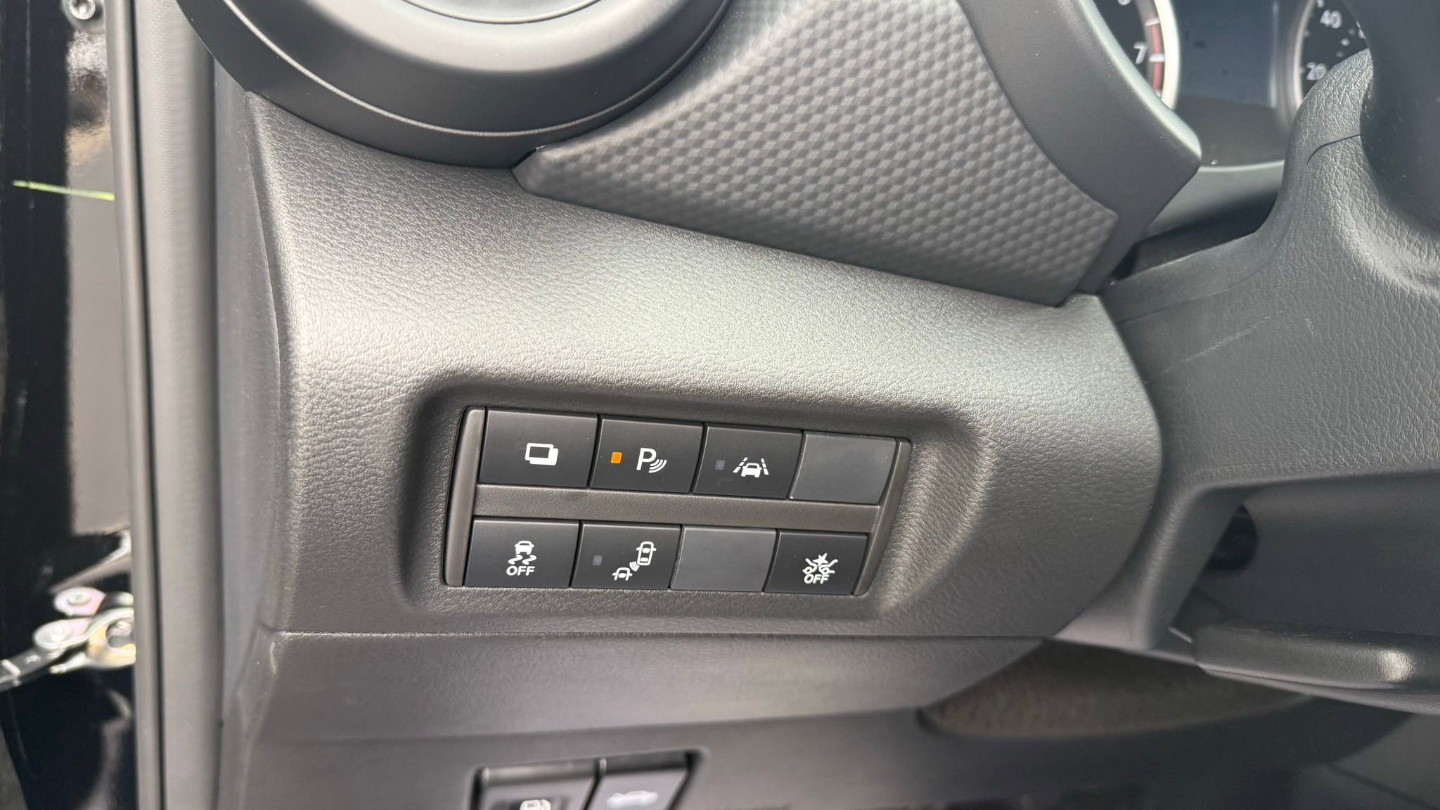 Used 2025 Nissan Kicks Play S image 32