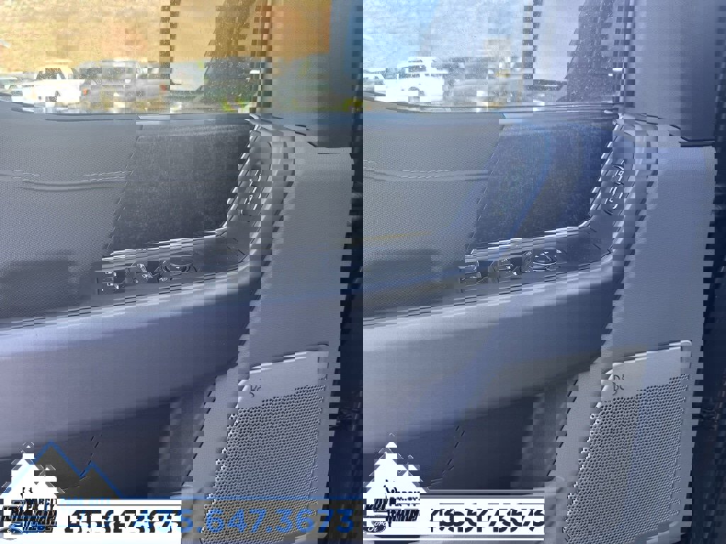 New 2025 Ford F150 Lightning Flash image 38