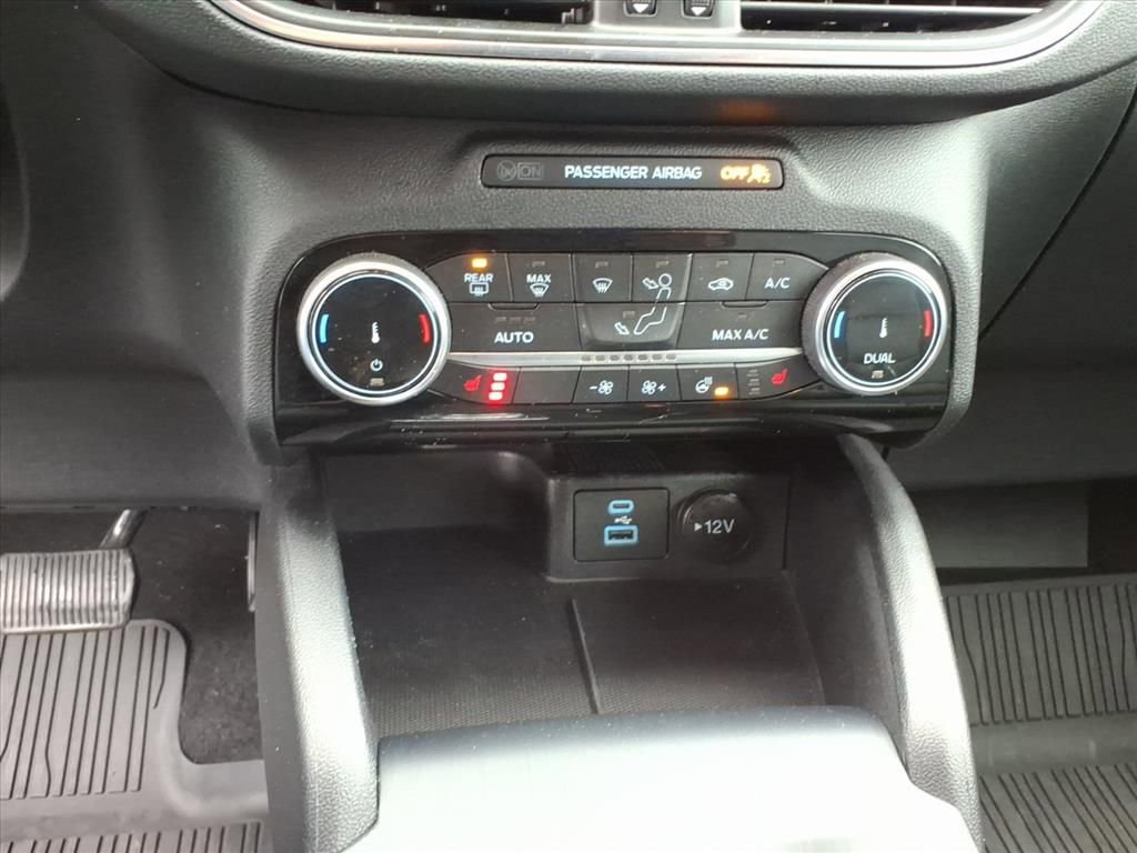 Certified 2022 Ford Escape Titanium image 20