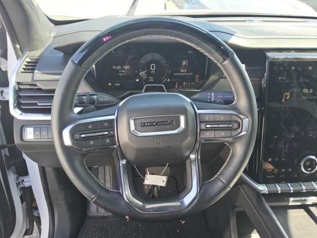 Used 2025 GMC Acadia Denali w/ Super Cruise Package FWD image 3