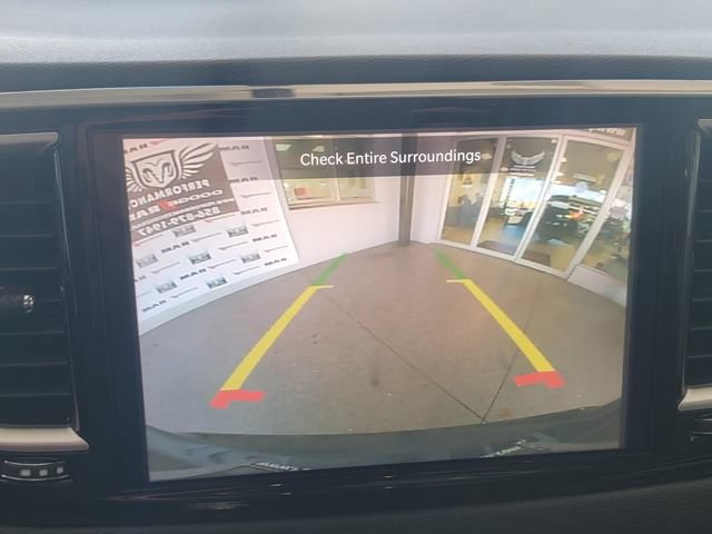 Certified 2024 Chrysler Pacifica Touring-L FWD image 33