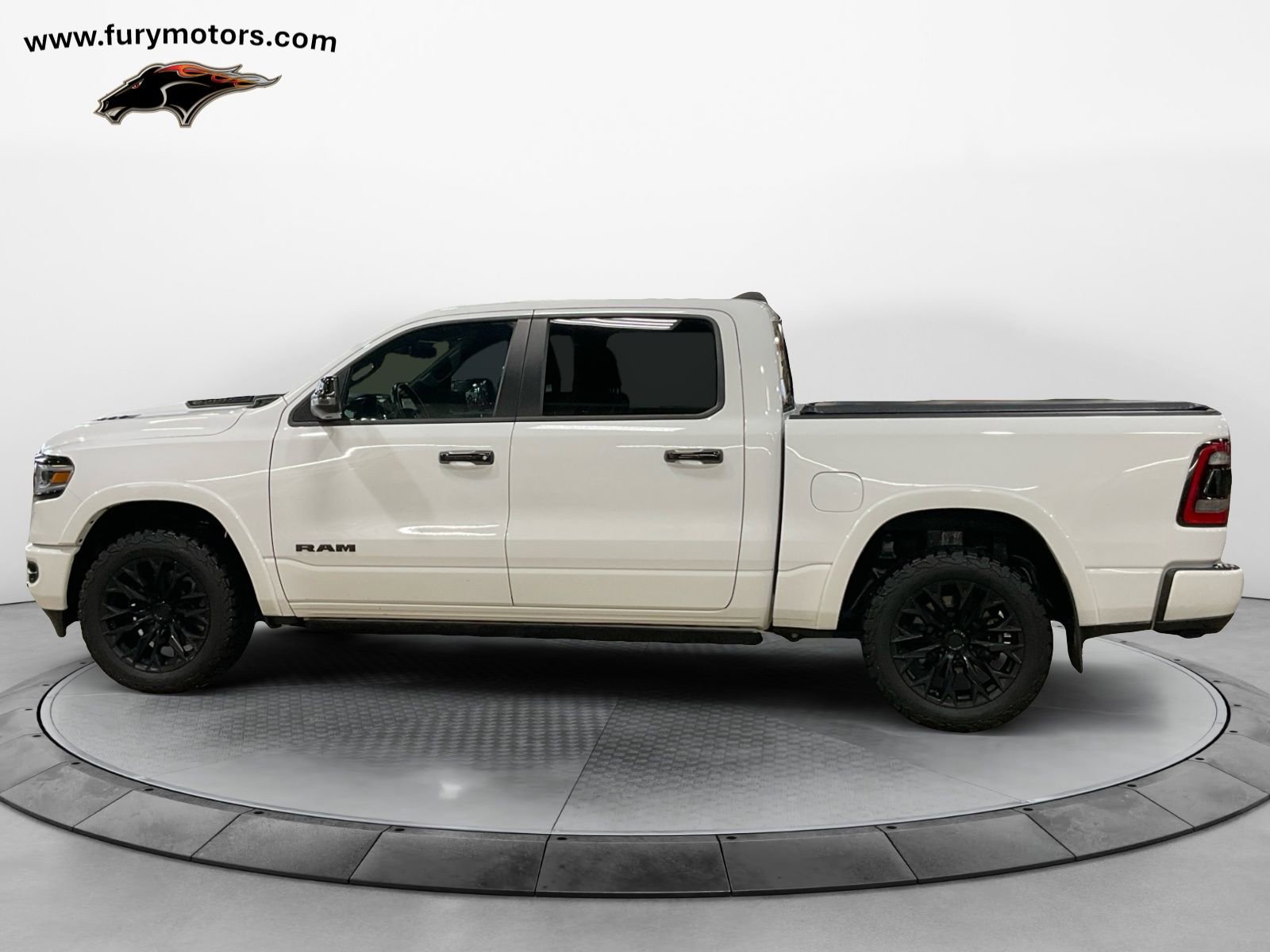 Used 2024 RAM 1500 Limited AWD/4WD image 6