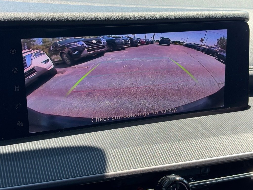 Certified 2025 Nissan Murano SV image 24