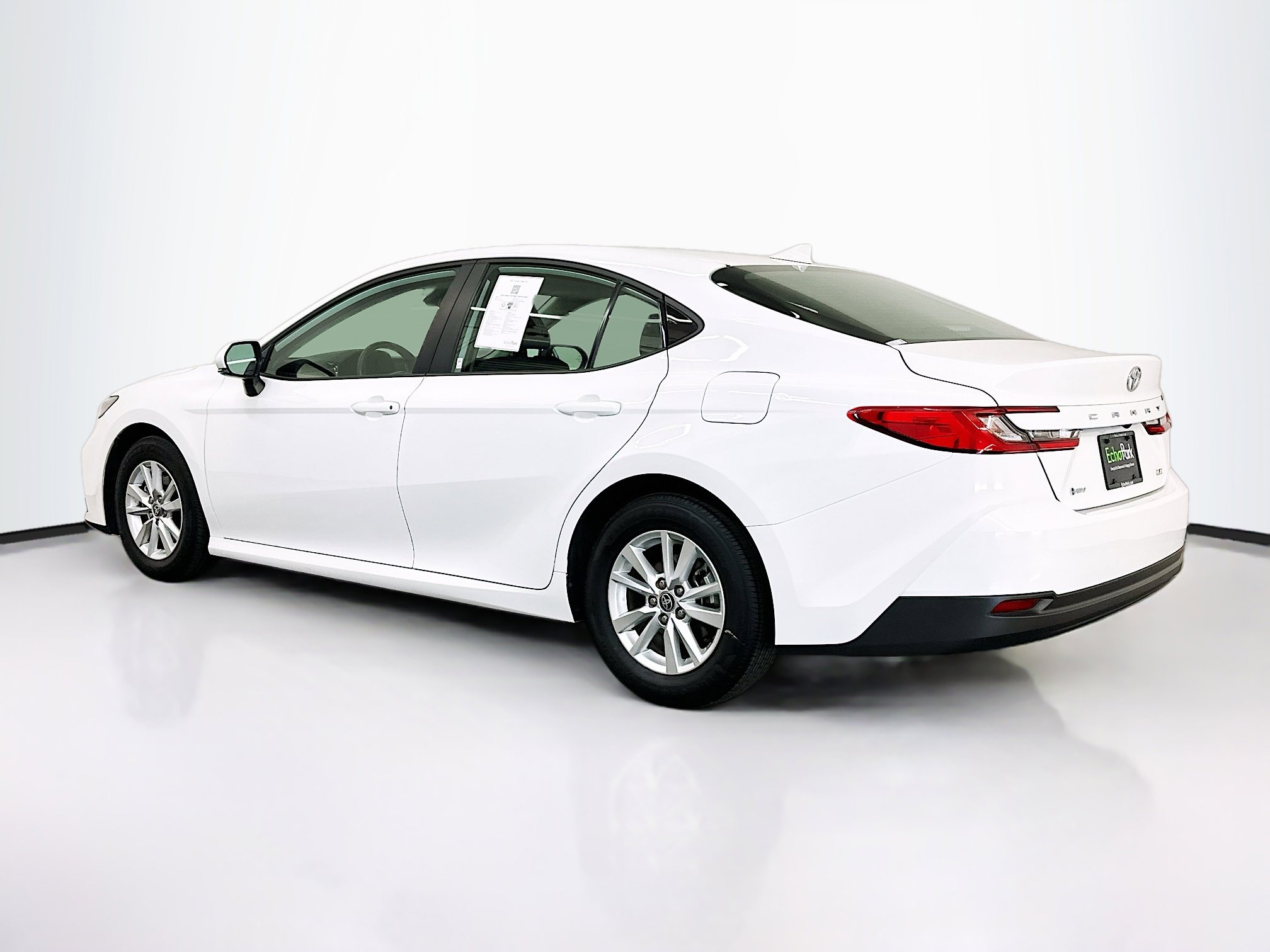 Used 2025 Toyota Camry LE image 5