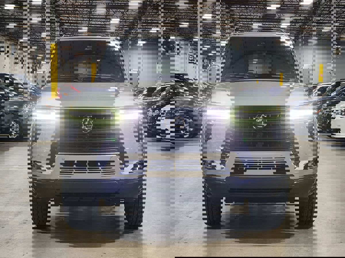 Used 2025 Lexus GX 550 Luxury+ 4WD image 2