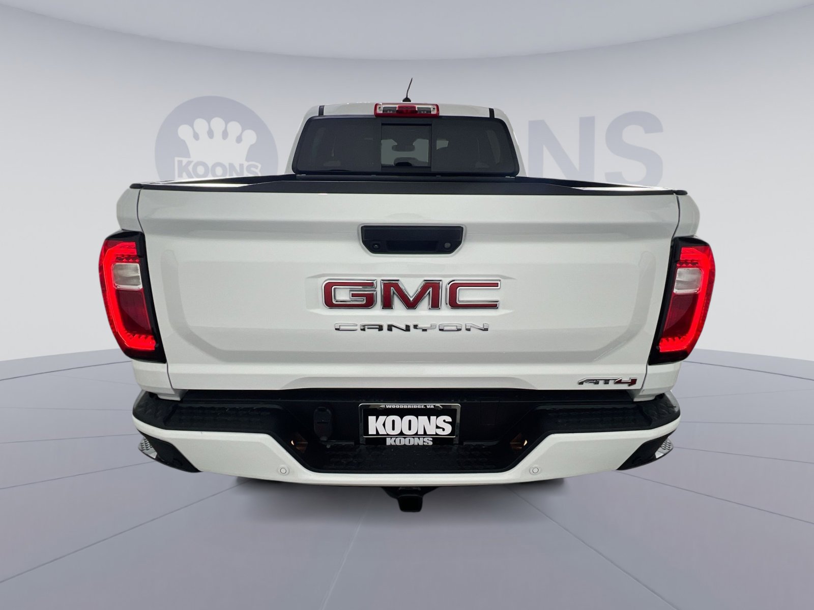 Used 2024 GMC Canyon AT4 w/ Technology Package image 5