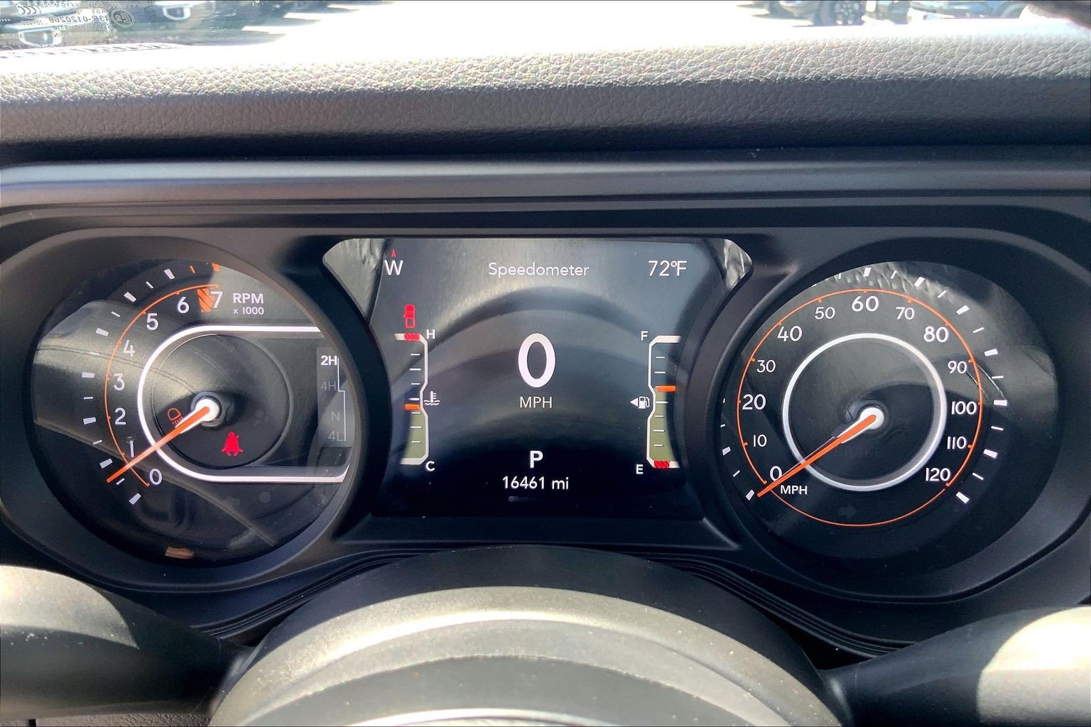 Certified 2025 Jeep Gladiator Sport AWD/4WD image 25