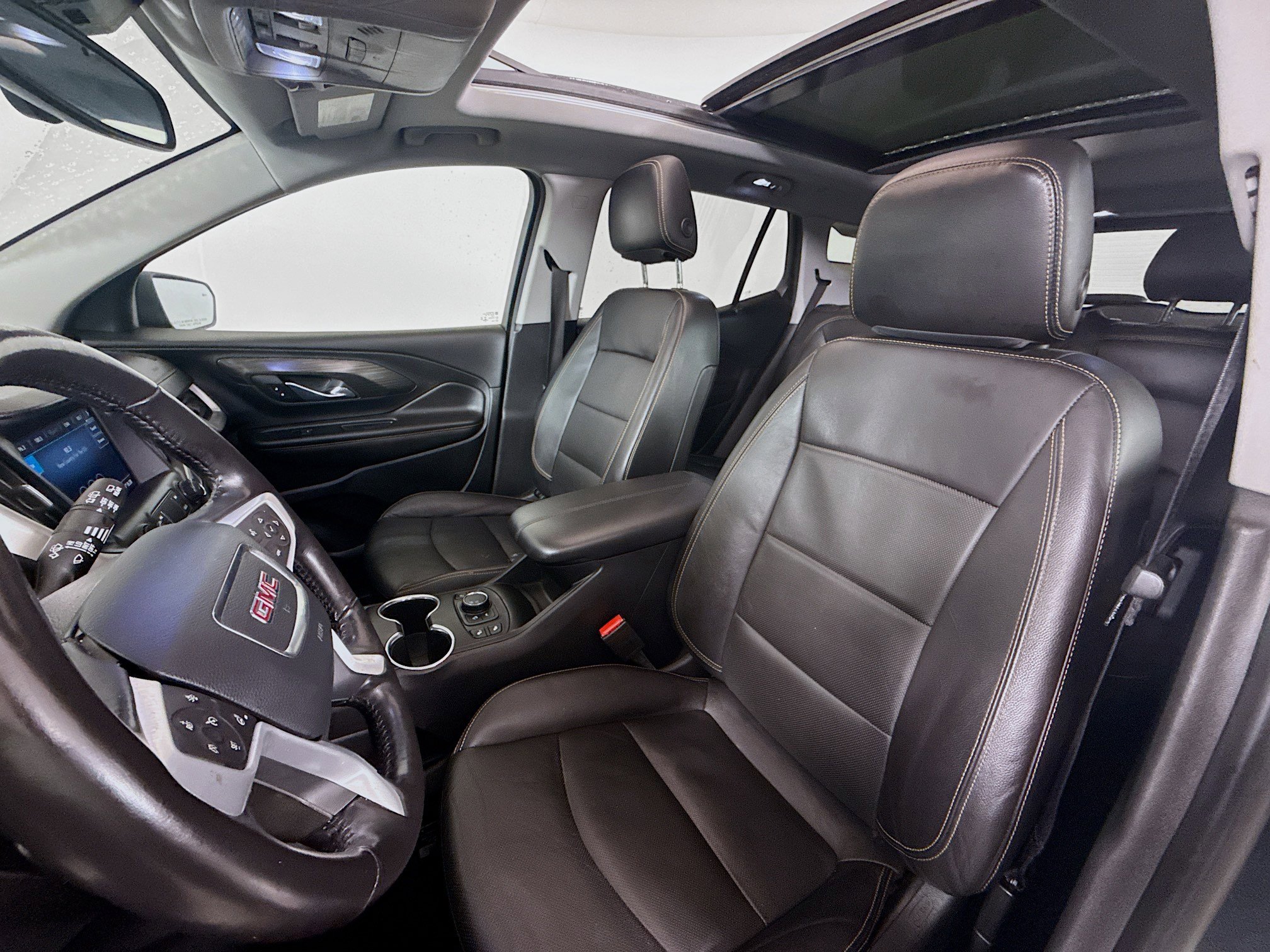 Used 2021 GMC Terrain SLT w/ Elevation Edition image 11