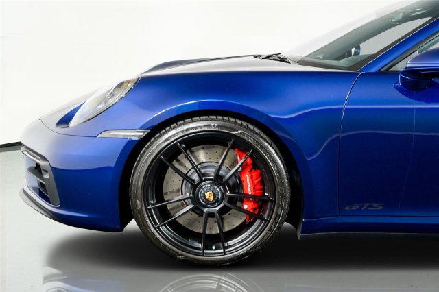 Used 2024 Porsche 911 Carrera GTS w/ Premium Package RWD image 19