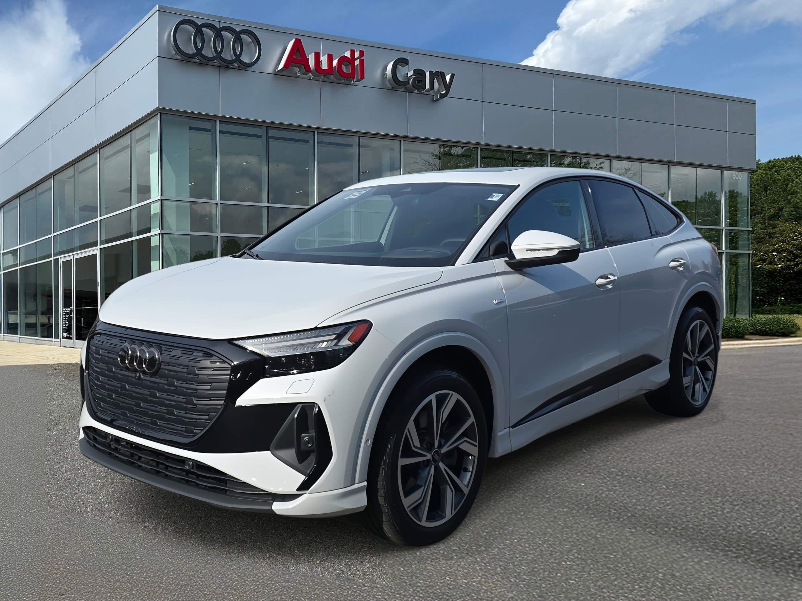 Used 2023 Audi Q4 e-tron Prestige w/ Black Optic Package