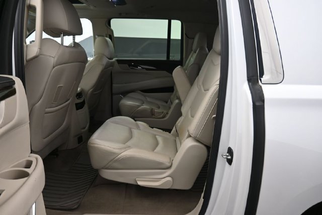 Used 2018 Cadillac Escalade ESV Premium Luxury AWD/4WD image 21