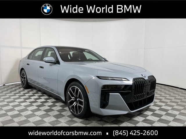 New 2025 BMW 760i xDrive w/ Executive Package