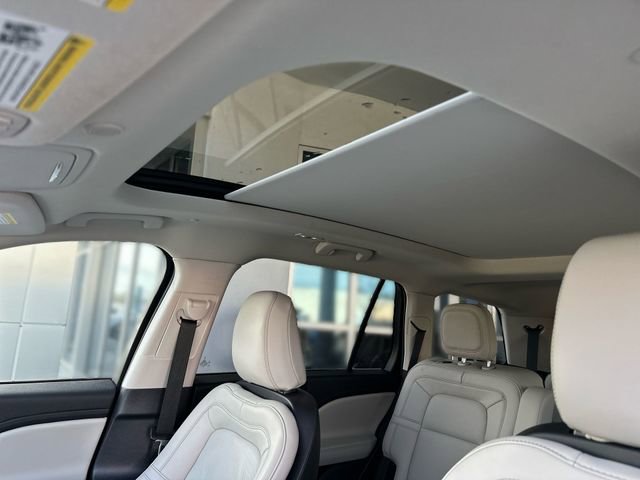 Used 2025 Lincoln Aviator Reserve w/ Illumination Package image 23